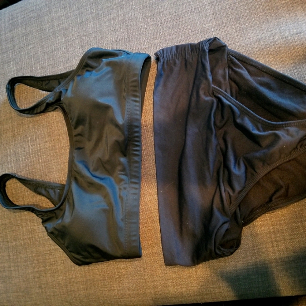 2 piece bikini set,like new